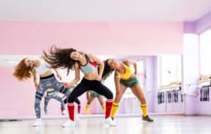 Prepárate para Sudar Bailando: Apps para Practicar Zumba