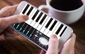 Aprende a tocar el piano sin salir de casa