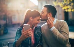 Sumérgete en romances apasionantes con Storytel