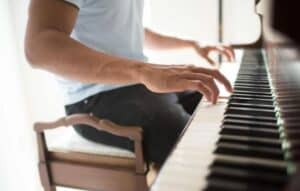 Domina el piano con Tomplay móvil