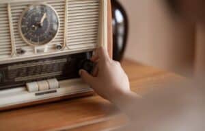 ¡Escucha tu estación favorita fácilmente!