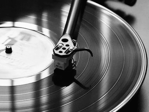 Vuelve al Pasado con Nuestra Música