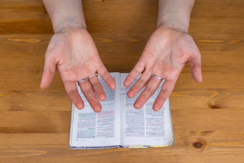 Aplicación Bíblica: Tu Biblia Siempre en el Móvil
