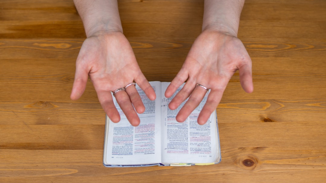 Aplicación Bíblica: Tu Biblia Siempre en el Móvil